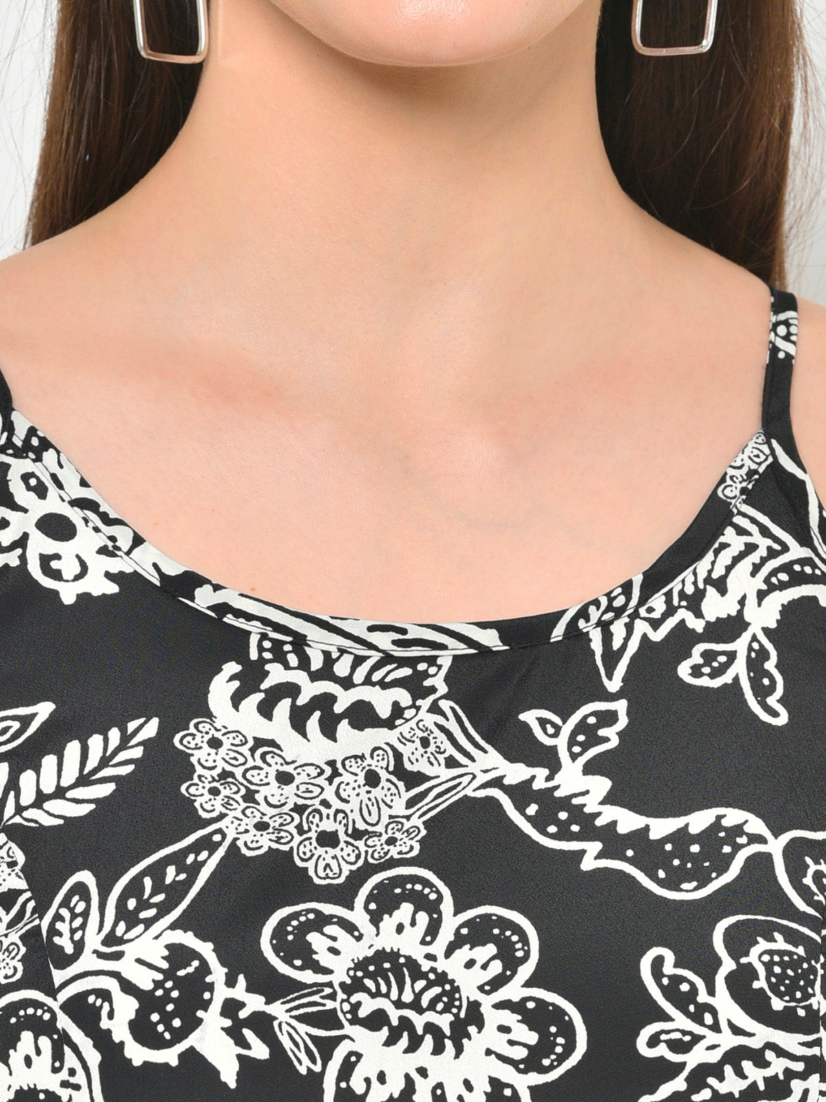 Women Black & White Floral Strappy Dress