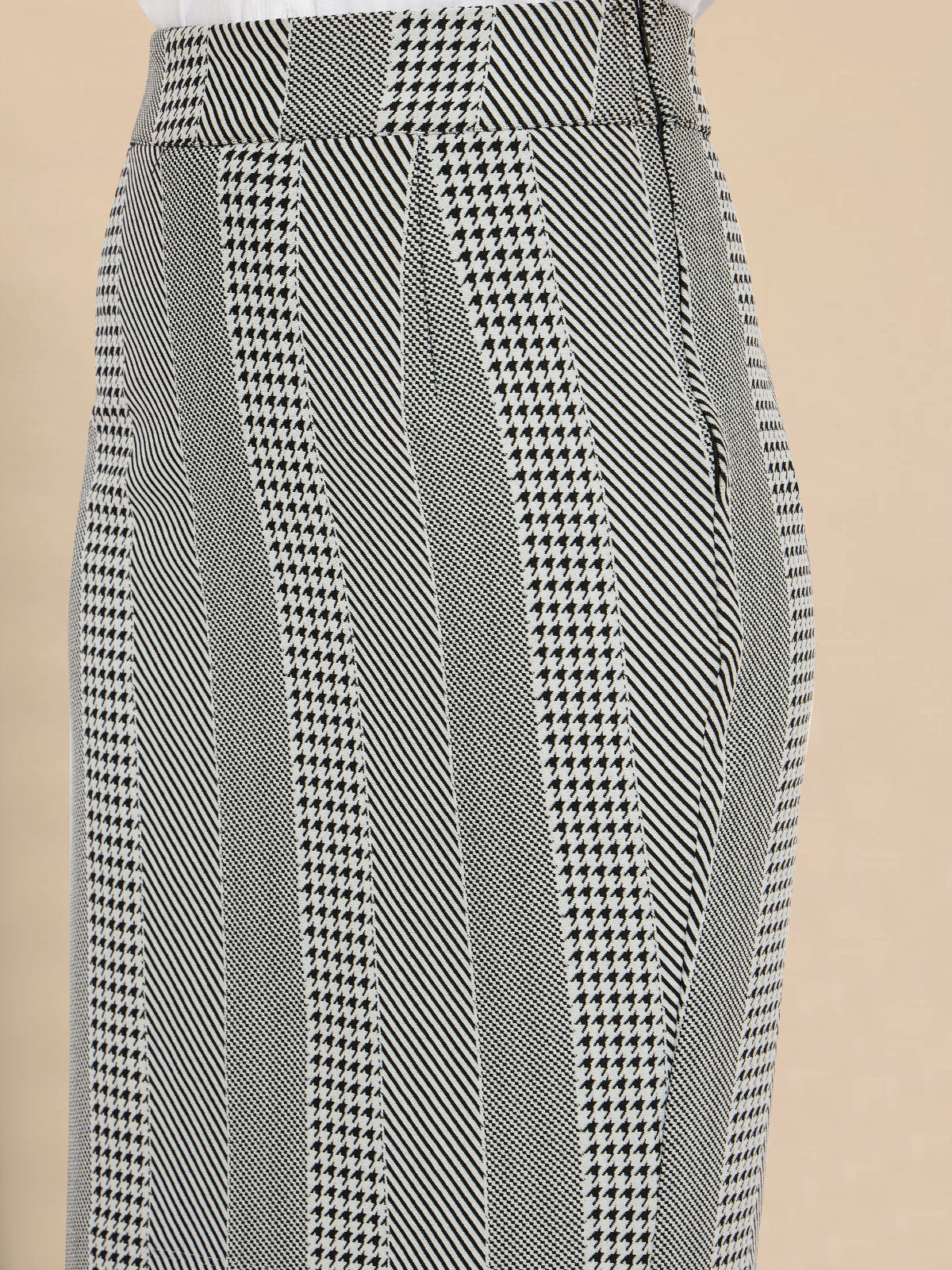 Women Black White Printed Formal Skirt