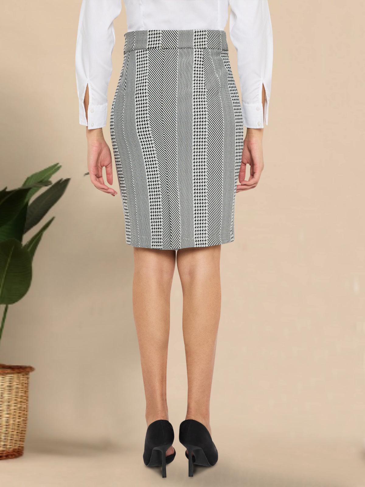 Women Black White Printed Formal Skirt