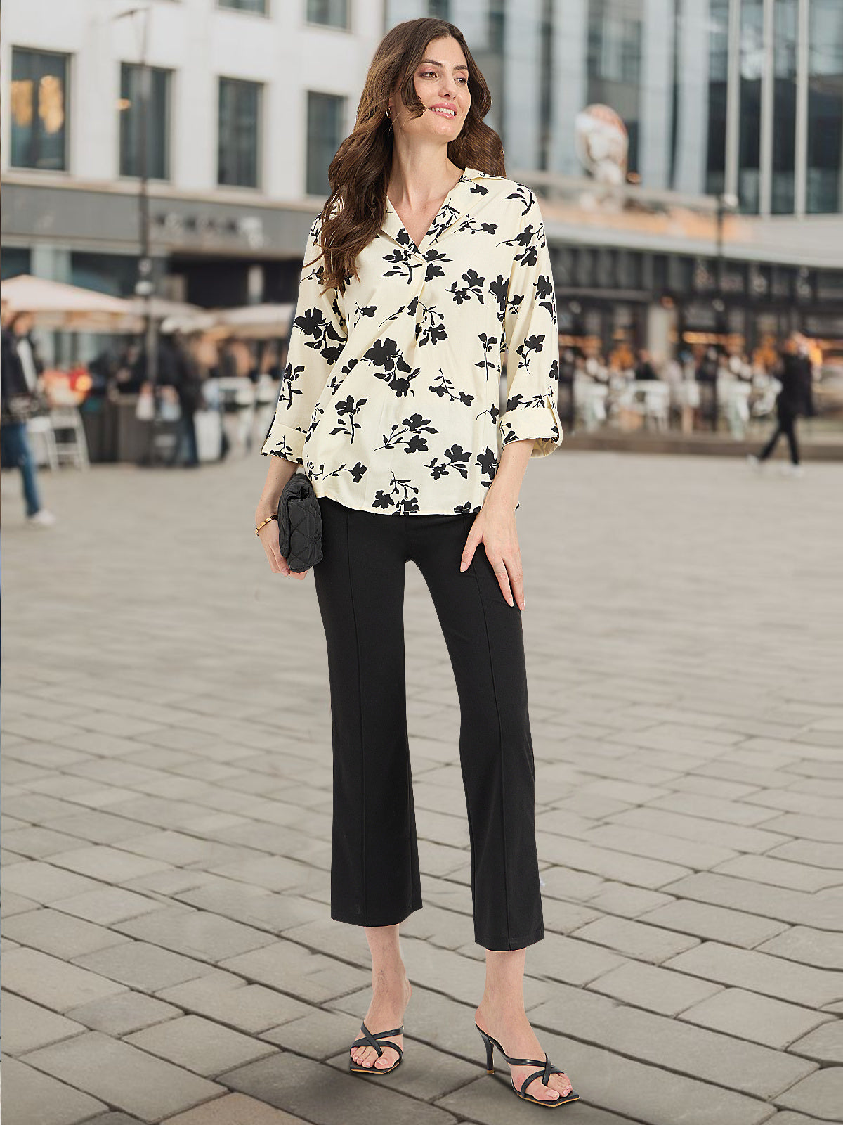 Women Off White Black Collar Rayon Tunic Top